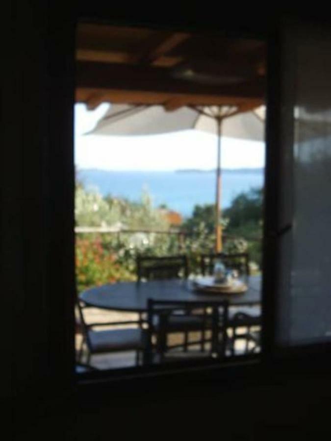 Casa Vacanza la terrazza panoramica a 200 mt dal mare Simius Esterno foto